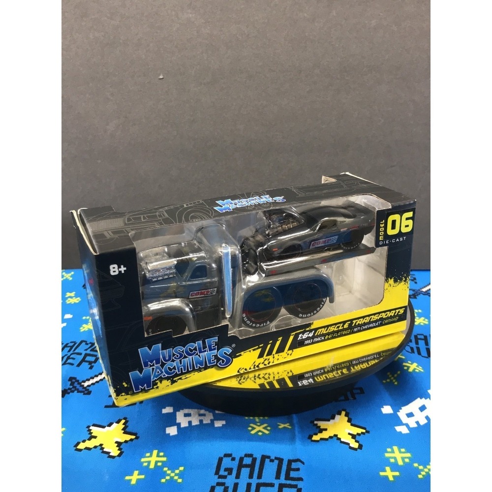 Muscle machines 1:64 transport camaro 1971